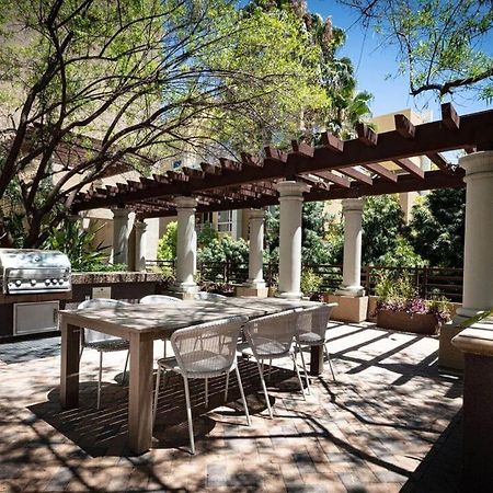 Woodland Hills Luxury Apt 2 Bed Ca Los Angeles Exterior photo