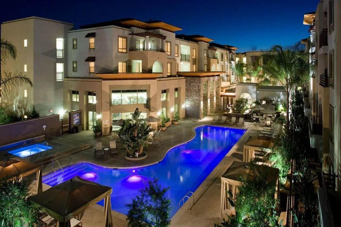 Woodland Hills Luxury Apt 2 Bed Ca Los Angeles Exterior photo